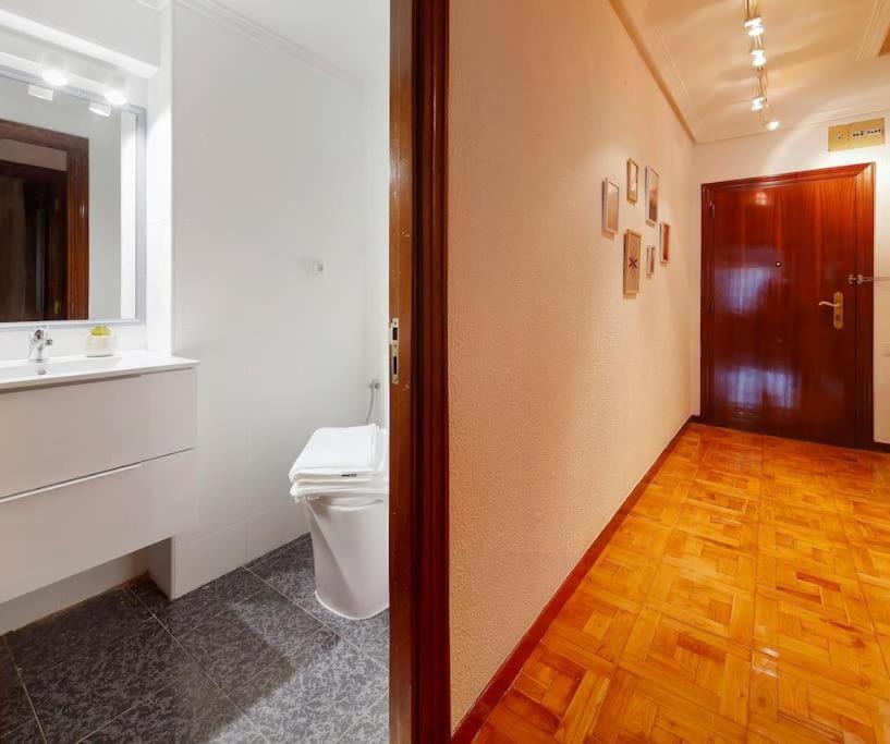 Apartamento Maura 2 Dormitorios โอเบียโด ภายนอก รูปภาพ