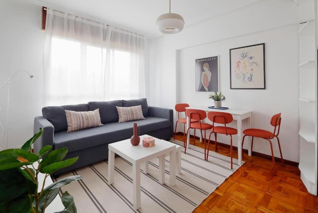 Apartamento Maura 2 Dormitorios โอเบียโด ภายนอก รูปภาพ