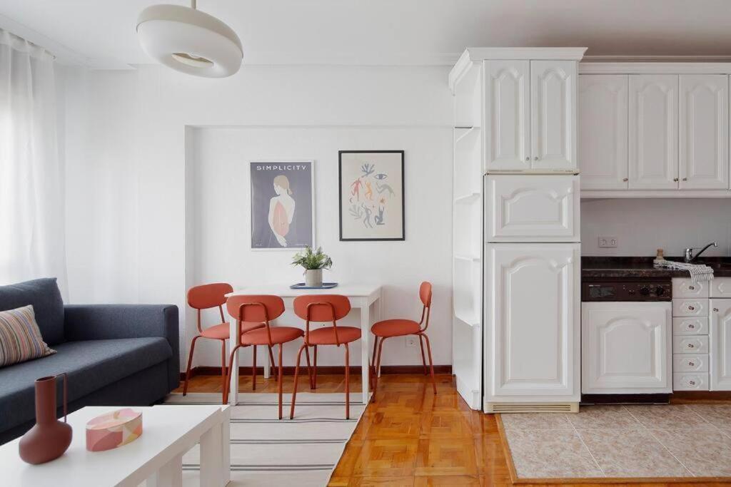 Apartamento Maura 2 Dormitorios โอเบียโด ภายนอก รูปภาพ