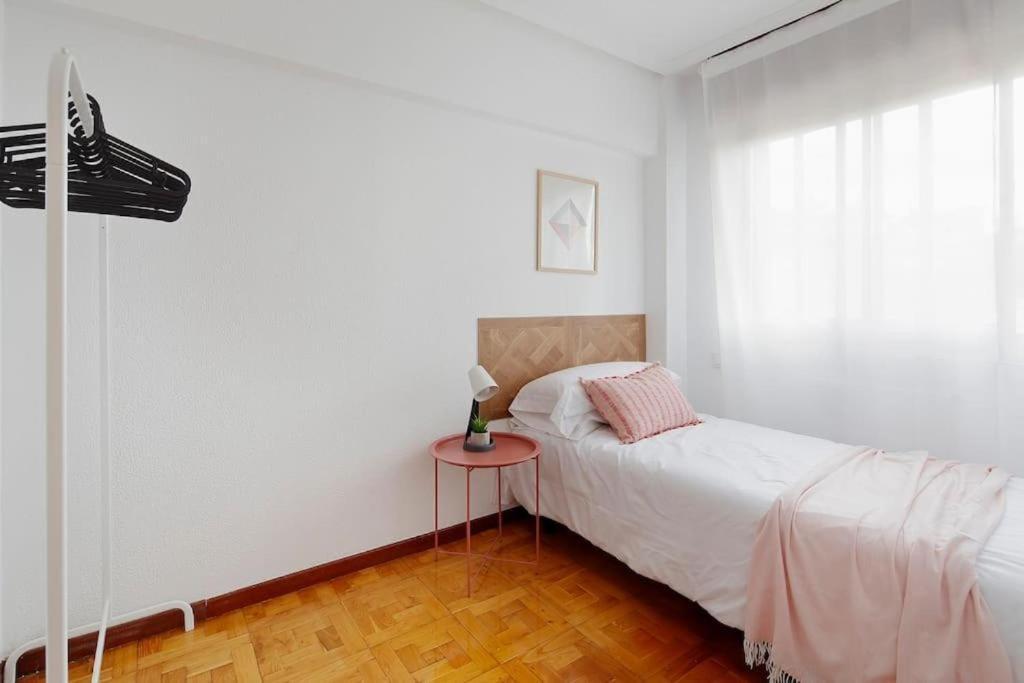 Apartamento Maura 2 Dormitorios โอเบียโด ภายนอก รูปภาพ
