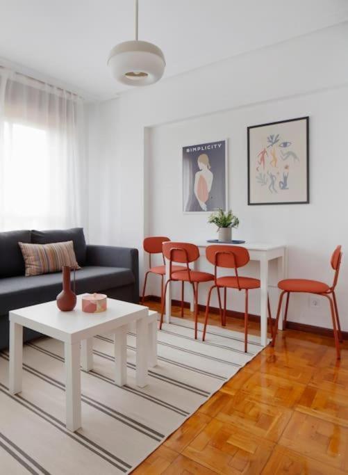Apartamento Maura 2 Dormitorios โอเบียโด ภายนอก รูปภาพ