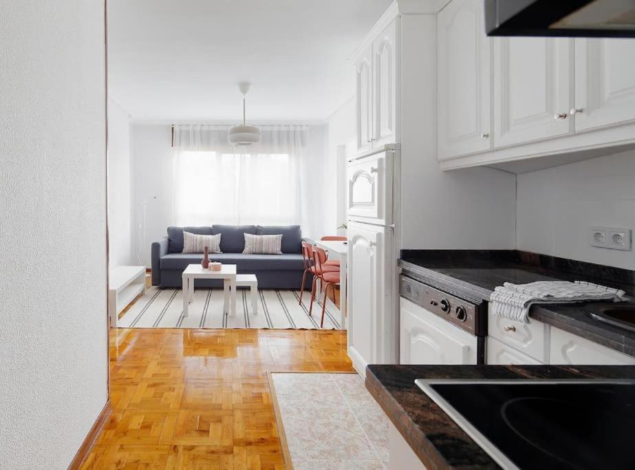 Apartamento Maura 2 Dormitorios โอเบียโด ภายนอก รูปภาพ
