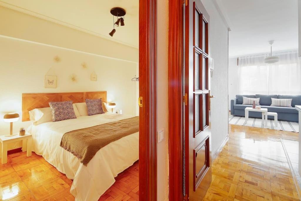 Apartamento Maura 2 Dormitorios โอเบียโด ภายนอก รูปภาพ